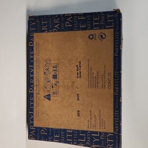 NWOT Partylite box of 12 tea light candles Winter Warmth